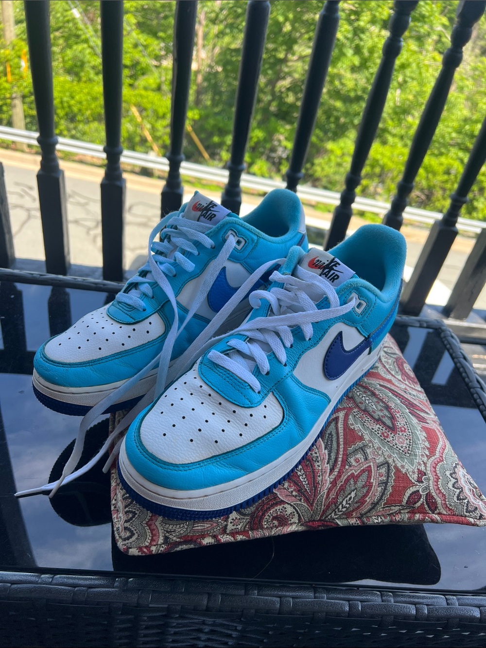 Nike Air Force 1s Low Sneakers in White, Teal & Blue mens size 10 used.